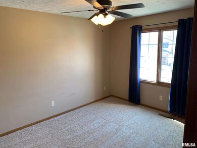 23 Highland Ct, Davenport, IA 52803 - photo 6