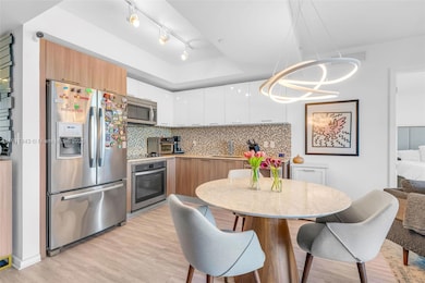 5250 Paseo unit 504, Doral, FL 33166 - photo 7