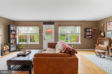 153 Beckys Corner, Chalfont, PA 18914 - photo 7