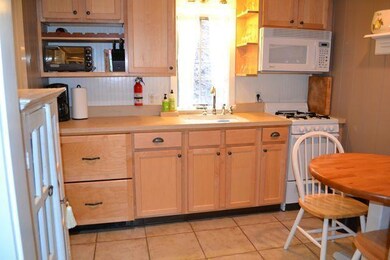 30 Bangs St unit E, Provincetown, MA 02657 - photo 6