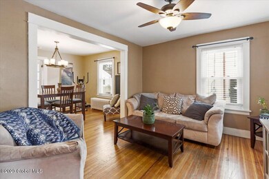 11 May St, Rensselaer, NY 12144 - photo 2