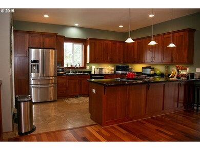 1909 W Scenic Dr, the Dalles, OR 97058 - photo 6