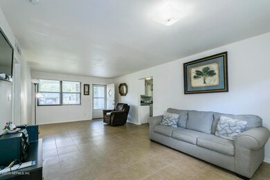 2125 Burpee Dr, Jacksonville, FL 32210 - photo 4