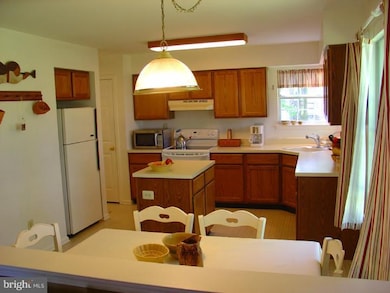 40 Bernard Dr, Morrisville, PA 19067 - photo 6