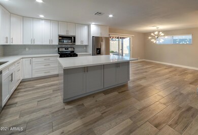 Kitchen Family Room