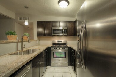 26th_street_kitchen_1