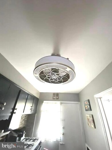 1003 Wildwood Pkwy, Baltimore, MD 21229 - photo 5