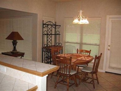 Kitchen. Breakfast Room