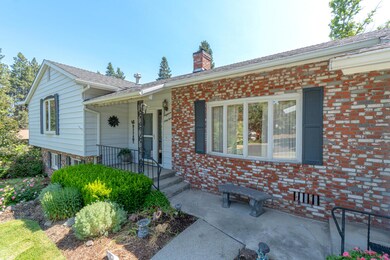 1864 NE 12th St, Bend, OR 97701 - photo 5