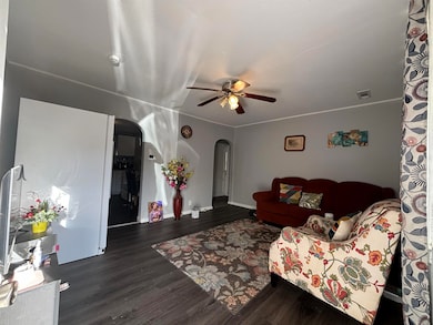 922 State St, Larned, KS 67550 - photo 3