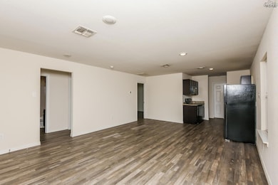 1208 Williams Ave, Wichita Falls, TX 76301 - photo 4