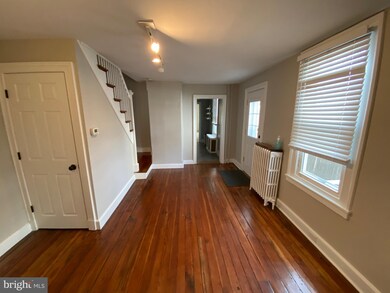 421 1/2 Maple St, Jenkintown, PA 19046 - photo 5
