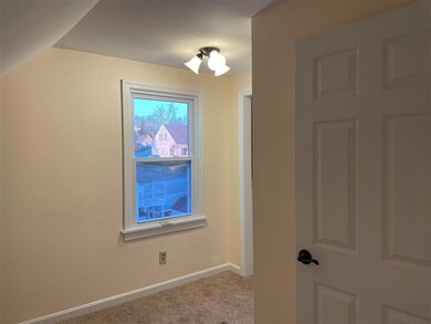 11 Wilson St, Manchester, NH 03103 - photo 5