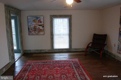210 N Main St, Edinburg, VA 22824 - photo 4