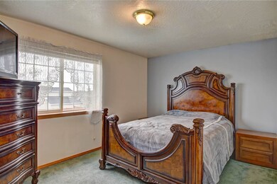 735 E Tara Lee Ave, Medical Lake, WA 99022 - photo 3