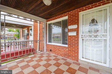 503 Queensgate Rd, Baltimore, MD 21229 - photo 2