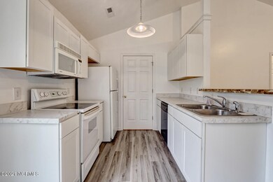 2701 Sapling Cir Wilmington NC-large-011