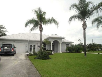 606 Cross Creek Dr, Sebastian, FL 32958 - photo 2