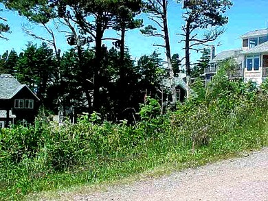 View of the 2 lots taken from Avalon Way