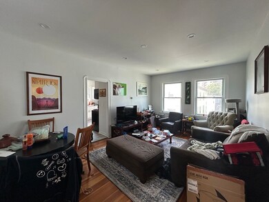 109 Walnut St unit 6, Somerville, MA 02145 - photo 4