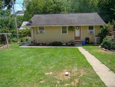 223 Main St, Slatington, PA 18080 - photo 4