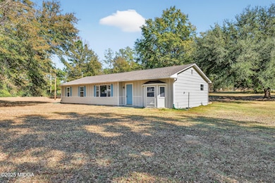 517 Lawrence Dr-05049