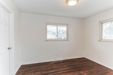 2048x1365-429_E_Jeffrey_Pl__Columbus__OH