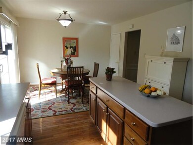 2010 Gallows Tree Ln, Vienna, VA 22182 - photo 7