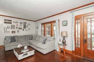 Living room fits plenty of furniture.