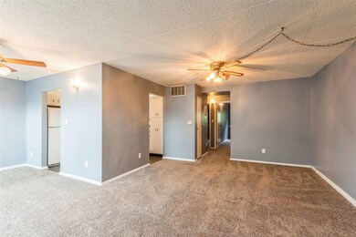 2955 Bowling St SW, Cedar Rapids, IA 52404 - photo 2