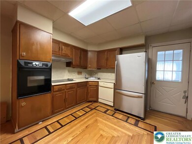 132 S Fulton St, Allentown, PA 18102 - photo 6