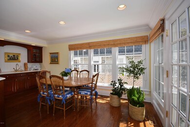 kitchen/ dining