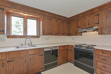 37 Iadarola Ave, Milford, MA 01757 - photo 4