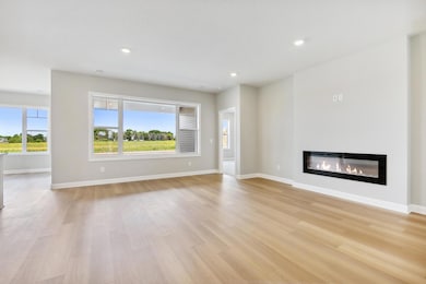 8203 Haywood Dr, Lino Lakes, MN 55014 - photo 4