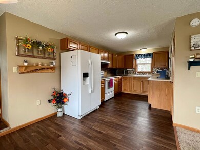 200 Lindquist St, Onamia, MN 56359 - photo 4