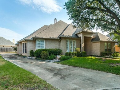 1609 Green Tree Dr, Hurst, TX 76054 - photo 2