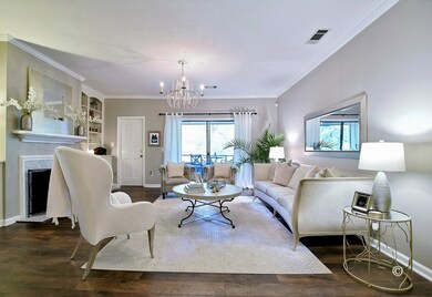 SPACIOUS LIVING ROOM