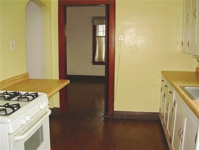 554 S 6th St, Indiana, PA 15701 - photo 5