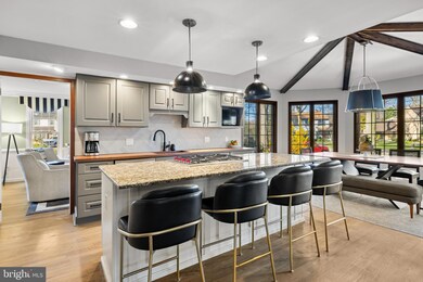 953 Locksley Ln, West Deptford, NJ 08096 - photo 2