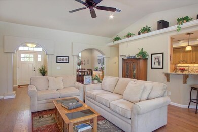 948 SW Harvest Dr, Grants Pass, OR 97527 - photo 3