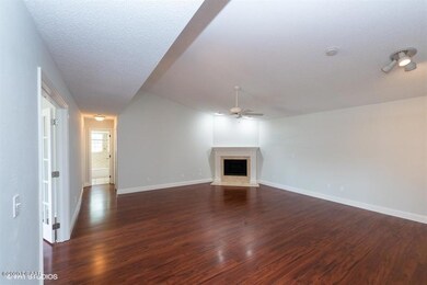 02_398FLEMINGAVE_2006_LowRes