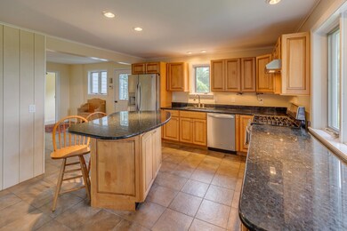 680 Manns Hill Rd, Littleton, NH 03561 - photo 7
