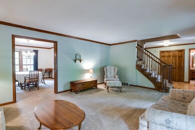 2193 University Dr, Naperville, IL 60565 - photo 6