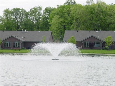 790 Stonebrook Dr unit 60, Marysville, OH 43040 - photo 3