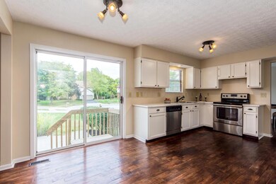 Eating Area/Kitchen