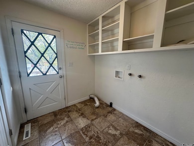 1318 Arizona St, Rawlins, WY 82301 - photo 4