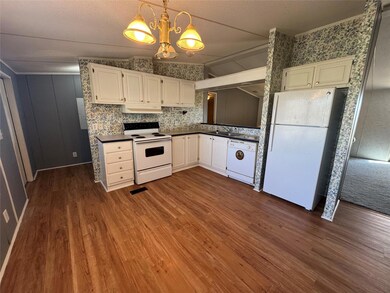 114 Speir Ln unit B, Elgin, TX 78621 - photo 5