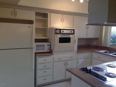 KITCHEN III