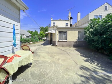 122 Olympia Blvd unit 124, Staten Island, NY 10305 - photo 3