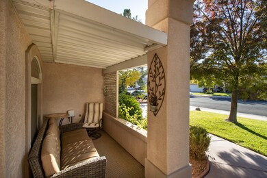 05 Front Covered Patio